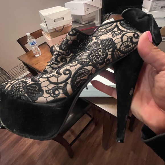 Unique Jessica Simpson heel - Picture 2 of 4